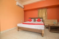 OYO Sonartari Residency