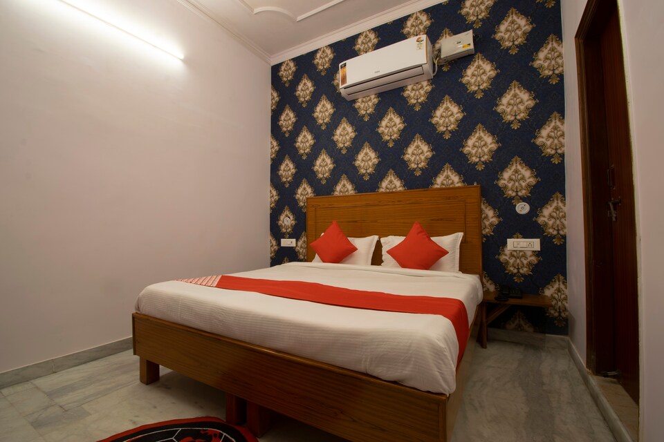 OYO 26449 Rajdhani Residency, Rohini Delhi, Delhi