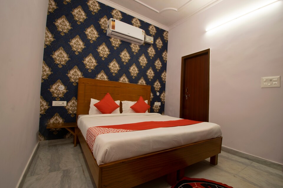 OYO 26449 Rajdhani Residency, Rohini Delhi, Delhi