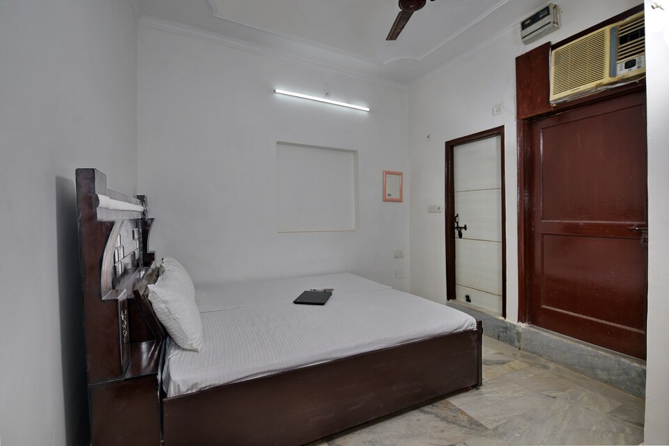 OYO LIFE GRG1179 Sector 43, Golf Course Road, Gurgaon