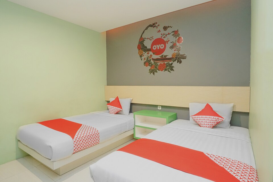 OYO 277 Rukotel, Genteng, Surabaya