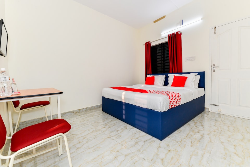 OYO 26488 Athani Residency, Athani Kochi, Kochi
