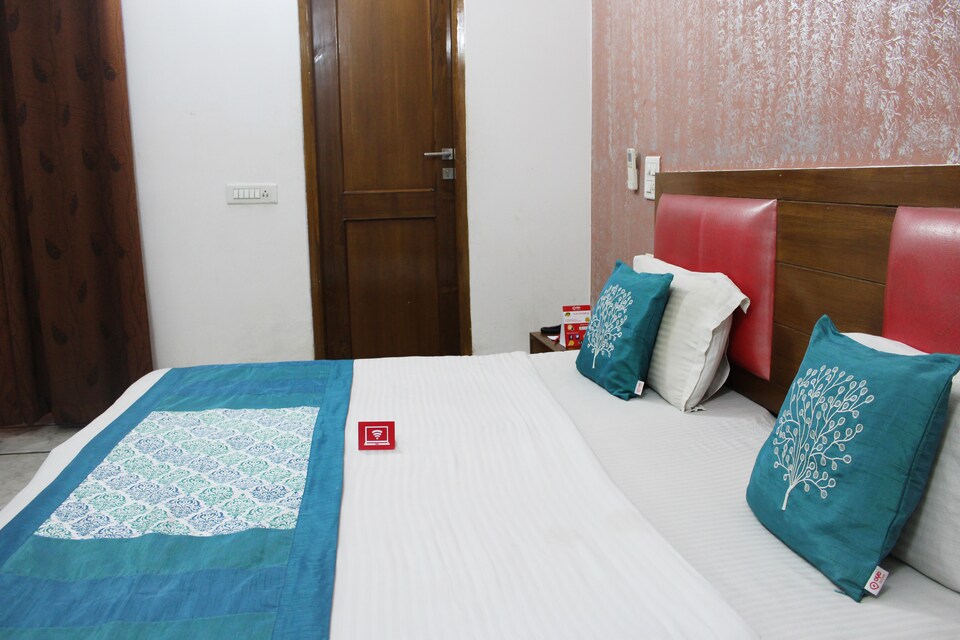 OYO Rooms 395 Near South City I Market, HUDA CENTRE 1, Gurgaon
