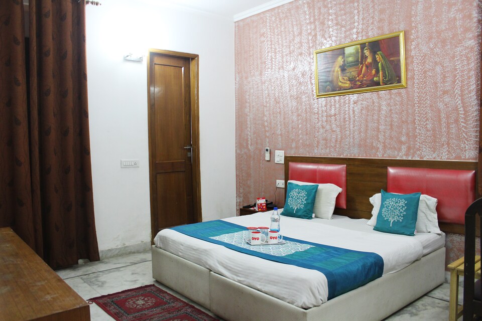 OYO Rooms 395 Near South City I Market, HUDA CENTRE 1, Gurgaon