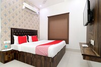 OYO Hotel Angad Inn