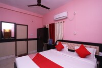 OYO Silver Leaf Near City Centre Salt Lake