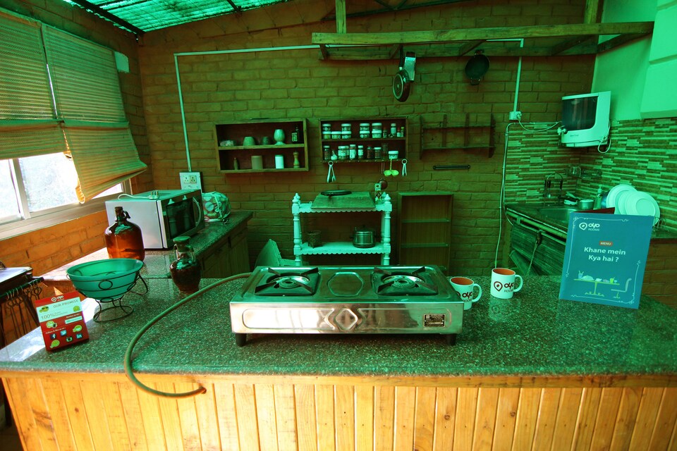 OYO 32653 Lukerganj Villa, Railway Station Allahabad, Prayagraj