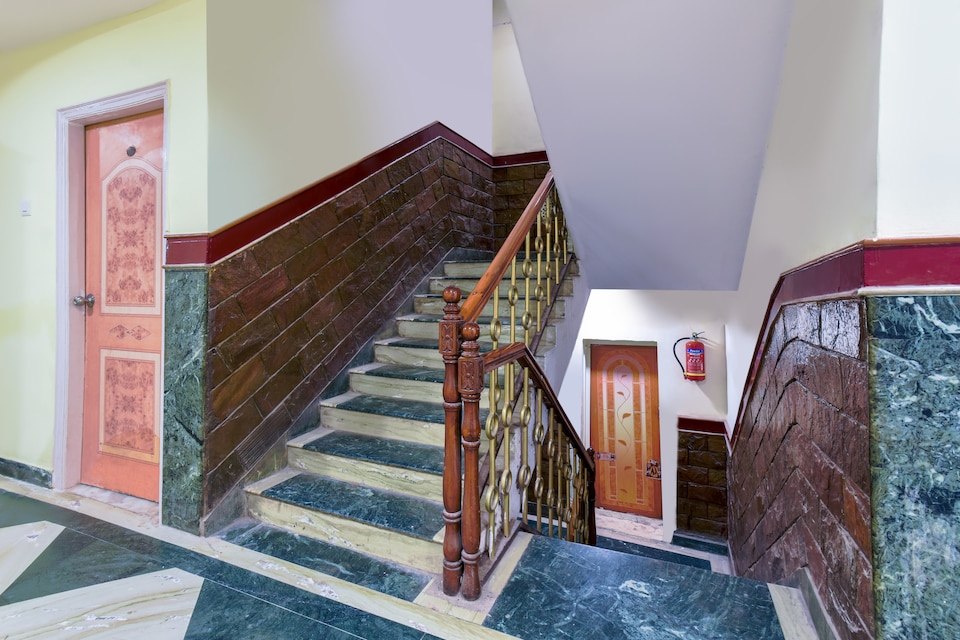 OYO Hotel Sai Mamta, Temple Area Shirdi, Shirdi