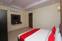 OYO 26642 Hotel Alessia View