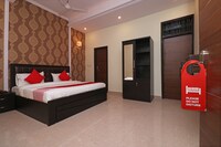 OYO 26642 Hotel Alessia View