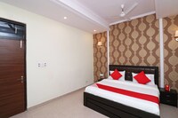 OYO 26642 Hotel Alessia View