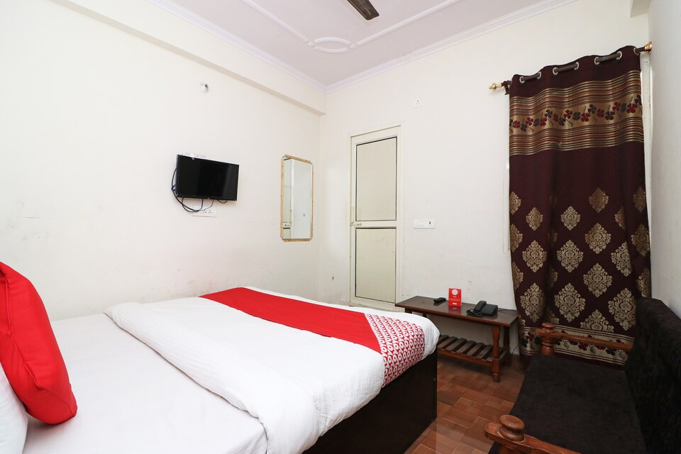 OYO 26649 Hotel Shhalom, Tikonia Haldwani, Haldwani