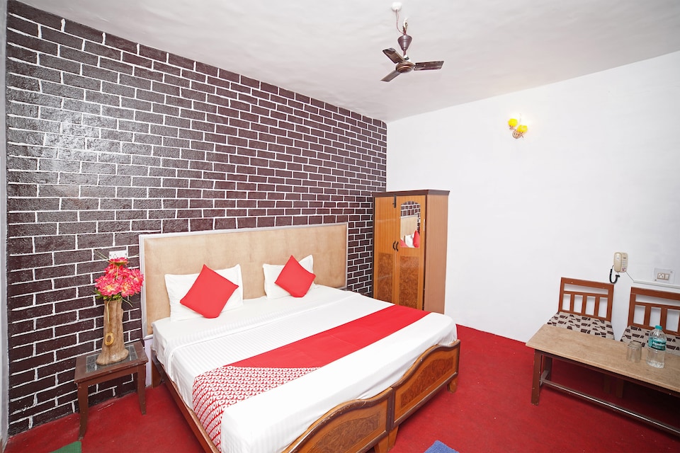 OYO 26662 Om Mountains Resort, Mukteshwar, Mukteshwar