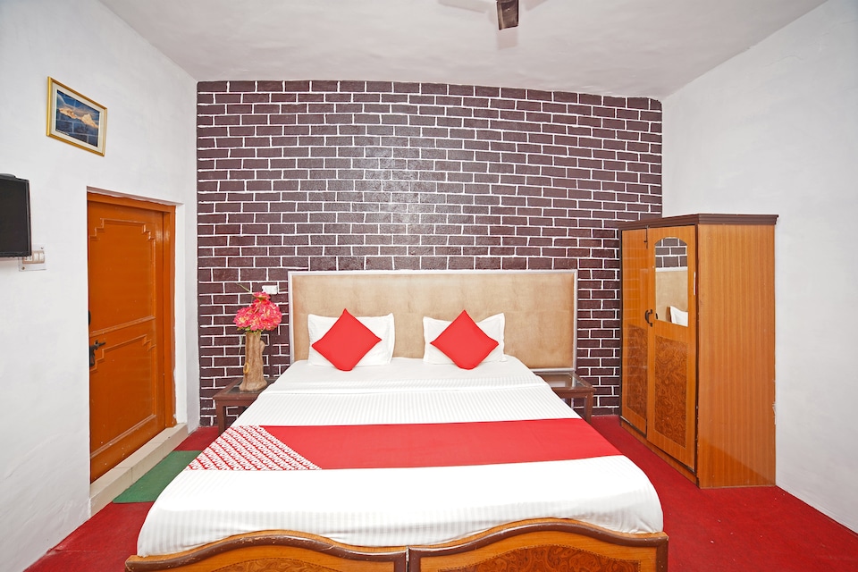 OYO 26662 Om Mountains Resort, Mukteshwar, Mukteshwar