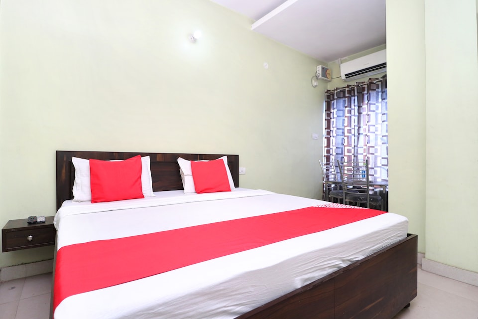 OYO Hotel Choudhary Residency, Golden Temple Road Amritsar, Amritsar