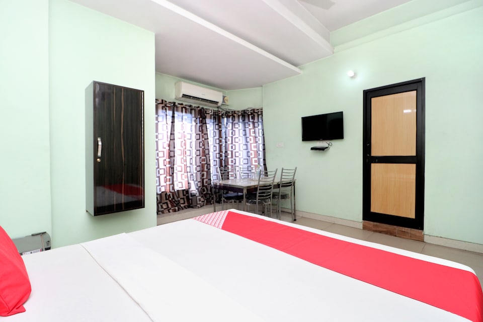 OYO Hotel Choudhary Residency, Golden Temple Road Amritsar, Amritsar
