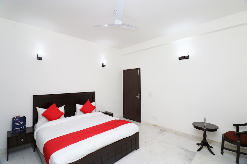 Hotel O The Primero Near Leisure Valley Park, Cyber City, गुड़गांव