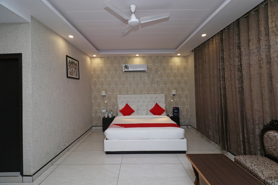 Capital O 26684 The Shahanshahi Resort, Rajpur Road Dehradun, Dehradun