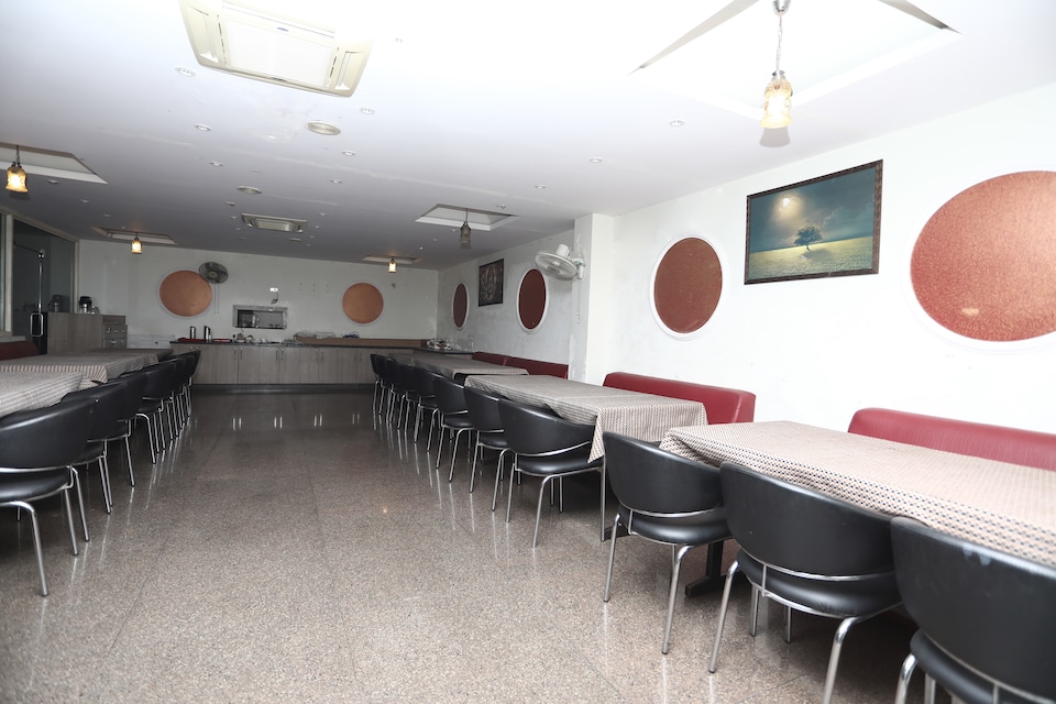 Collection O 3269 Hotel Jagat Inn, Ranipur Haridwar, Haridwar