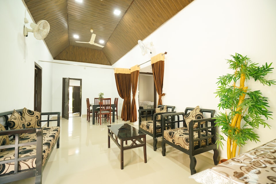 OYO Home 26709 Elegant 4BHK, Anachal, Munnar