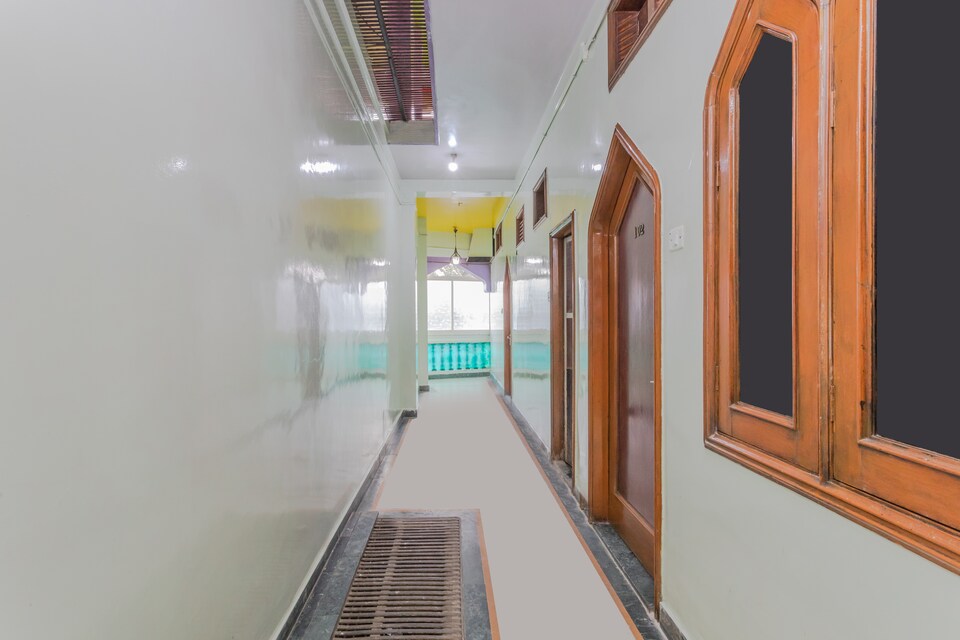 OYO Shree Malak Hotel, MG Road Indore, Indore