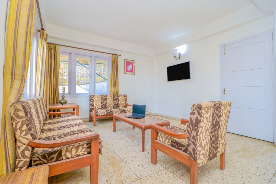 OYO Home 26756 Cosy 3BHK, The Mall Road-Shimla, Shimla