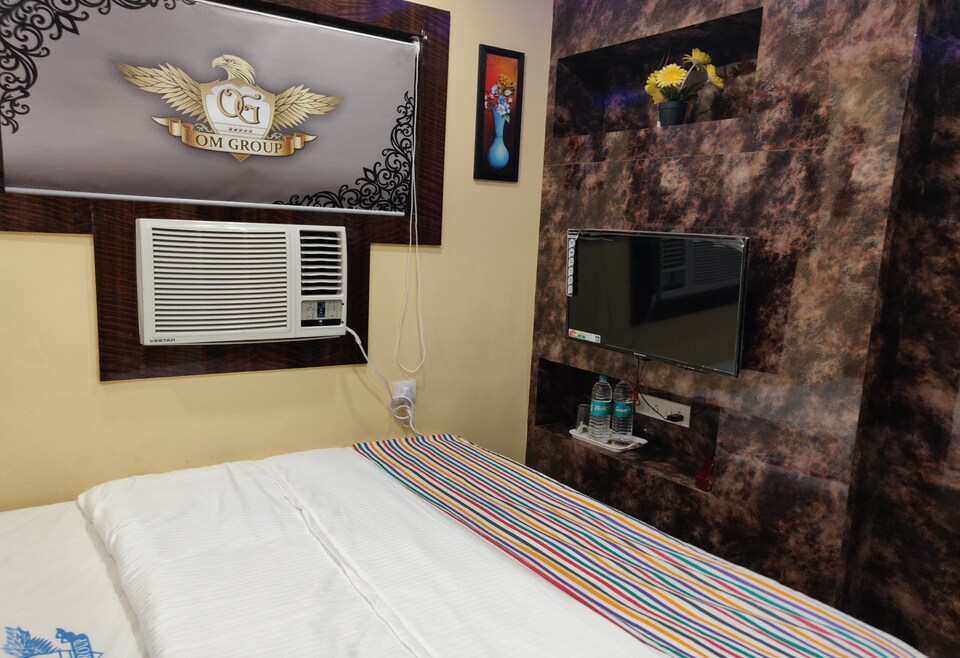 OYO 26767 Hotel Ops, Howrah Kolkata, Kolkata