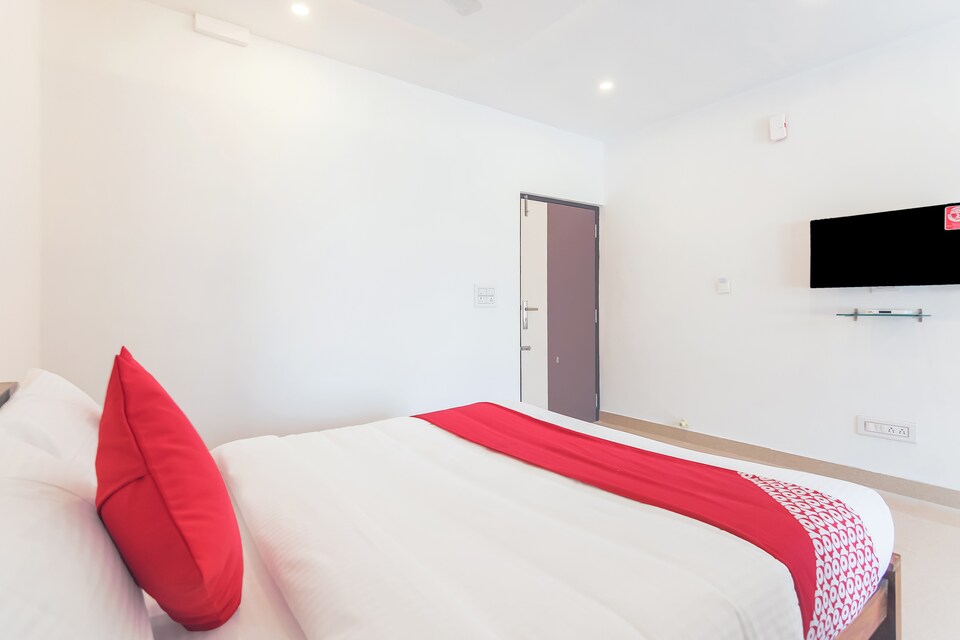 OYO 26769 Vijaya Inn, Madikeri, Coorg