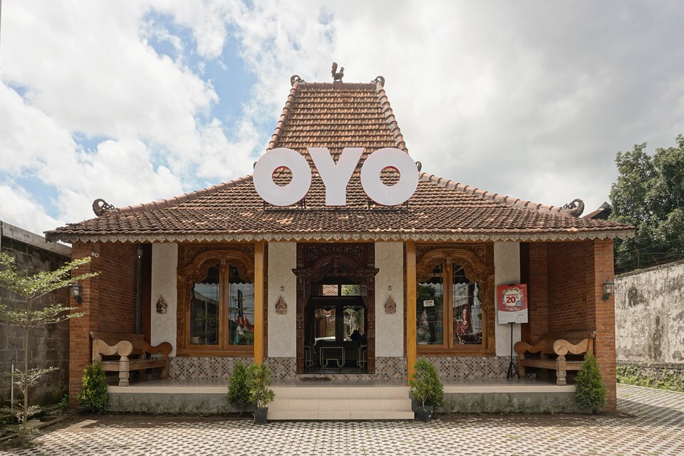 OYO 300 Kampoeng Joglo, Jakal Atas, Sleman