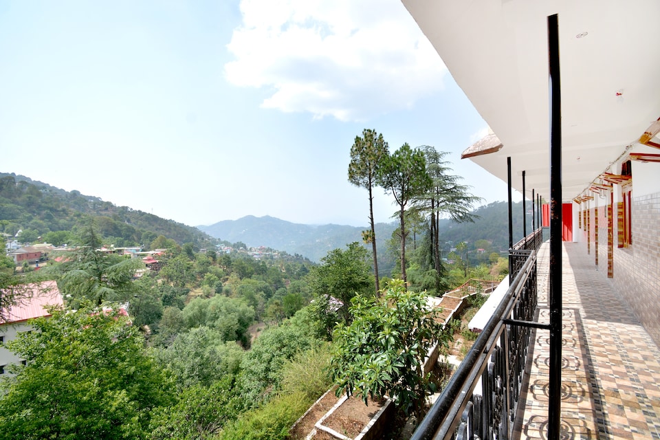 OYO Home 26786 Enticing Studio Stay Garkhal, Dharampur Kasauli, Kasauli