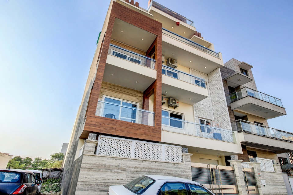OYO Home 26790 , Golf Course Road, Gurgaon