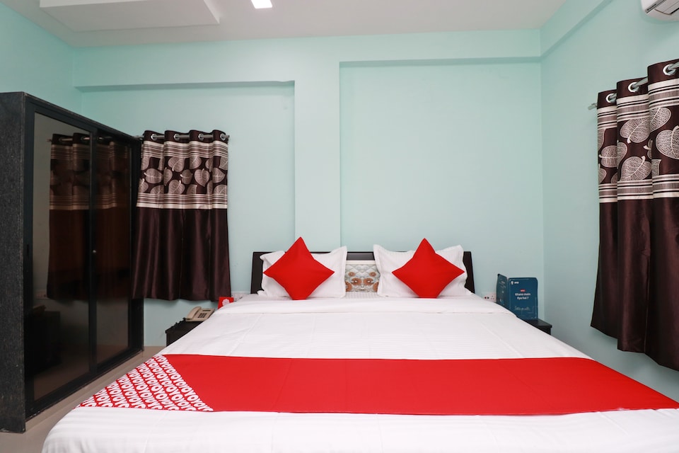 OYO Shreeji Palace, Station Road - Raipur, Raipur