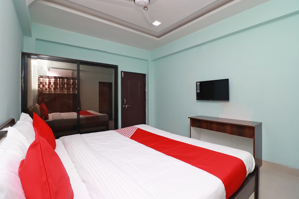 OYO Shreeji Palace, Station Road - Raipur, Raipur