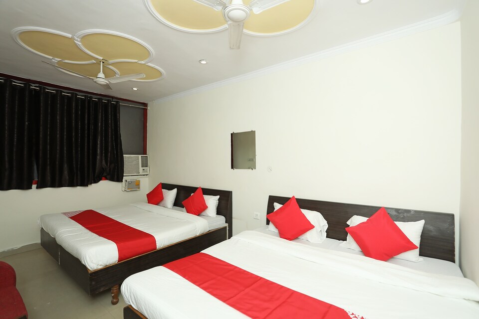 OYO 26806 Hotel Radha Krishna, Haridwar Junction, Haridwar