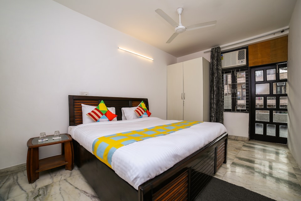 OYO Home 26827 Elegant 2BHK, Lajpat Nagar Delhi, Delhi
