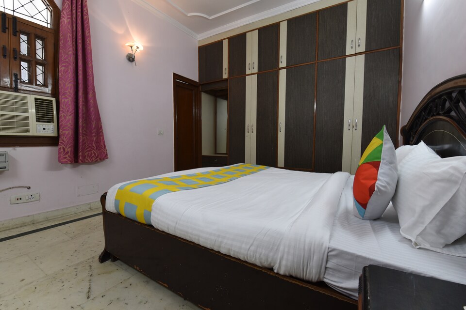 OYO 26828 Graceful Stay Lajpat Nagar, Lajpat Nagar Delhi, Delhi