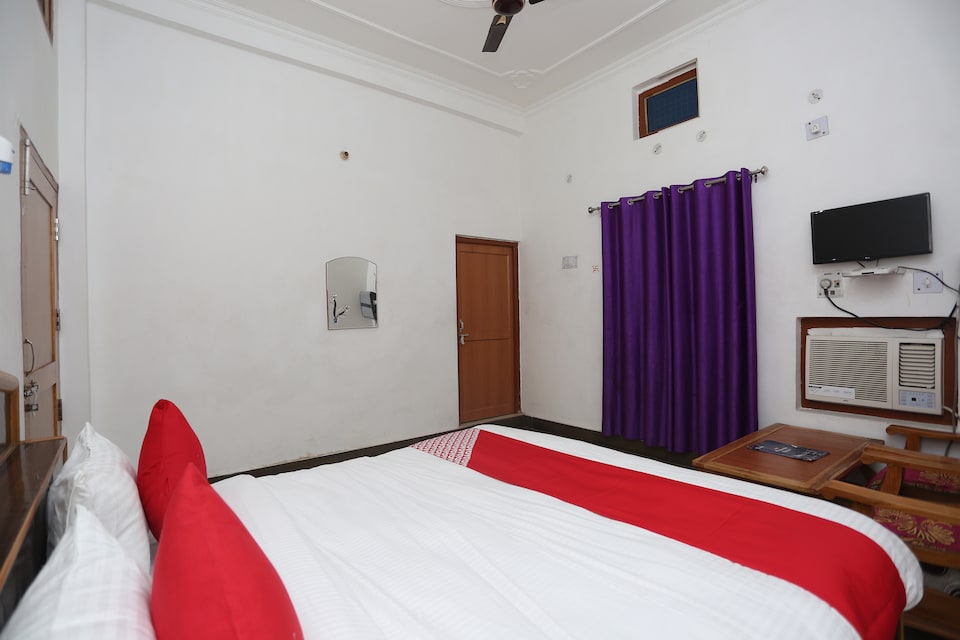 OYO 26852 Hanumant Palace, Ayodhya, Ayodhya