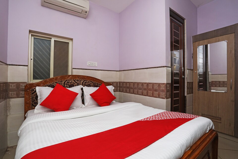 Capital O New Central, Railway Station Bhubneshwar, Bhubaneswar