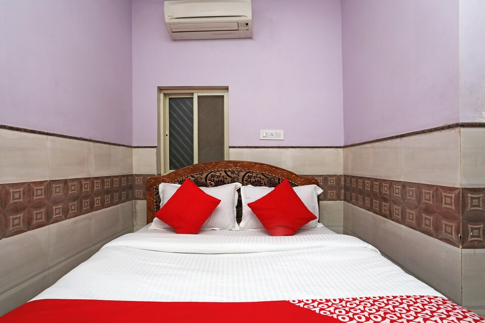 Capital O New Central, Railway Station Bhubneshwar, Bhubaneswar