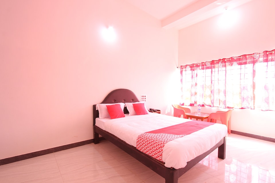 OYO 26870 Hotel Royal Valley, Gokarna, Gokarna