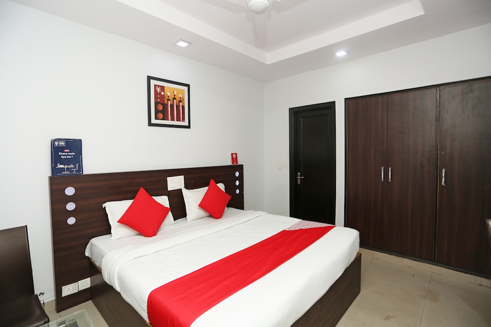 OYO 26875 Karon Home, Lajpat Nagar Delhi, Delhi