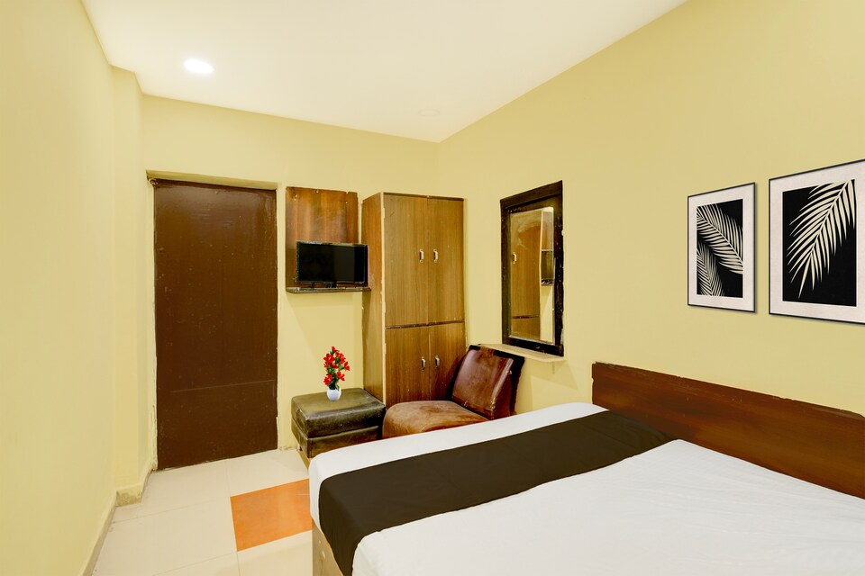 Hotel O Gandhi Hospital Metro Station Kolkata Formerly Vasundhara Guest House, Secunderabad Railway Station-II, Hyderabad