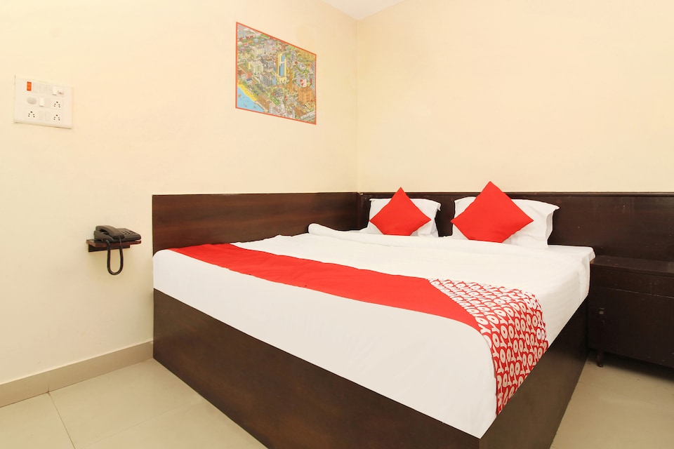 Hotel O Vasundhara Guest House Near Tankbund, Secunderabad Railway Station-II, हैदराबाद