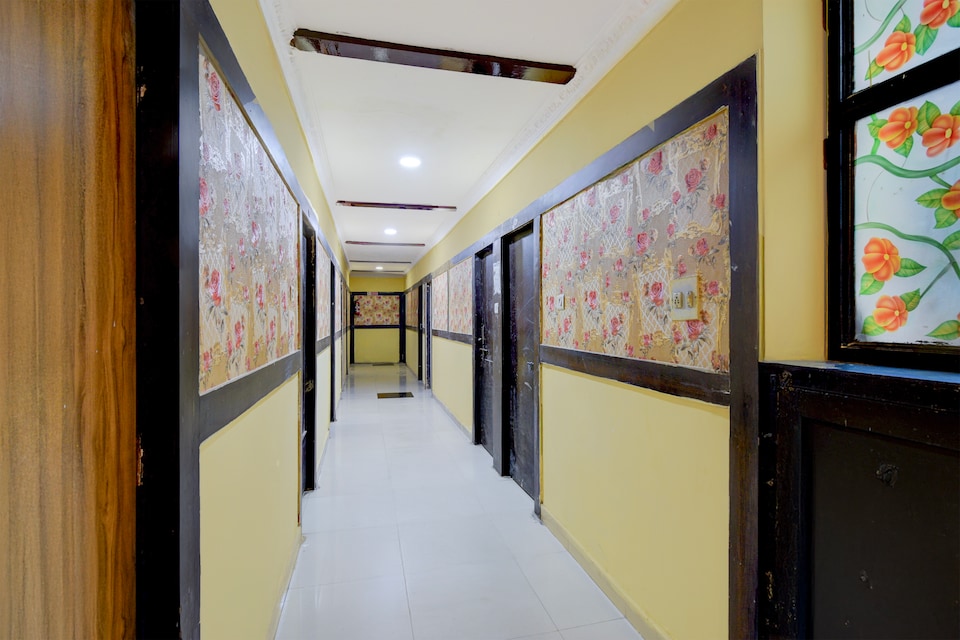 Hotel O Gandhi Hospital Metro Station Kolkata Formerly Vasundhara Guest House, Secunderabad Railway Station-II, Hyderabad