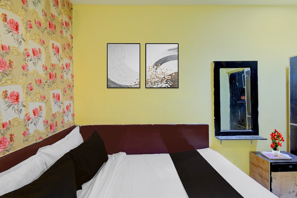 Hotel O Gandhi Hospital Metro Station Kolkata Formerly Vasundhara Guest House, Secunderabad Railway Station-II, Hyderabad