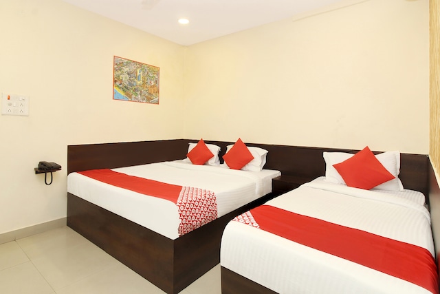 Hotel O Vasundhara Guest House Near Tankbund