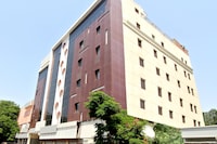 Hotel O Gandhi Hospital Metro Station Kolkata Formerly Vasundhara Guest House