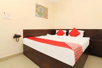 Hotel O Vasundhara Guest House Near Tankbund