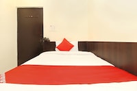 Hotel O Vasundhara Guest House Near Tankbund