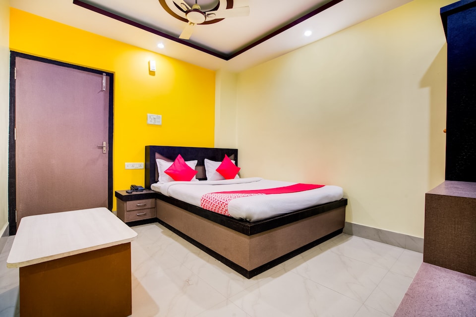 OYO Hotel Shree Vishnu Regency, Kashinath More, Gaya, Bodhgaya